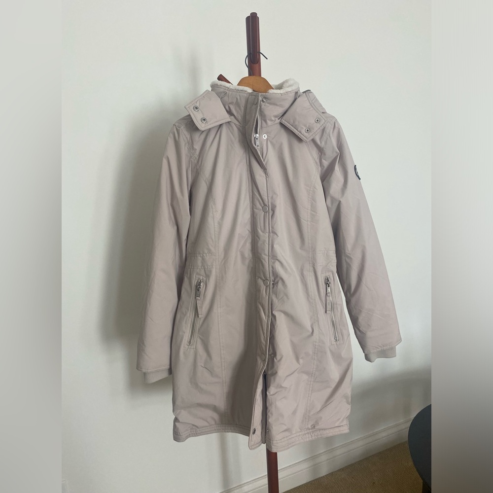 NWOT Hollister All-Weather Faux Fur-Lined Parka